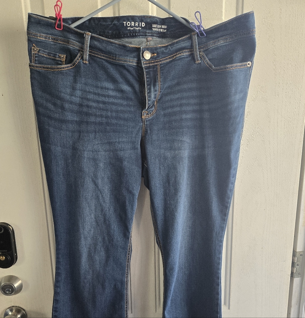 Classic Blue Wide-Leg Jeans - Flared Fit